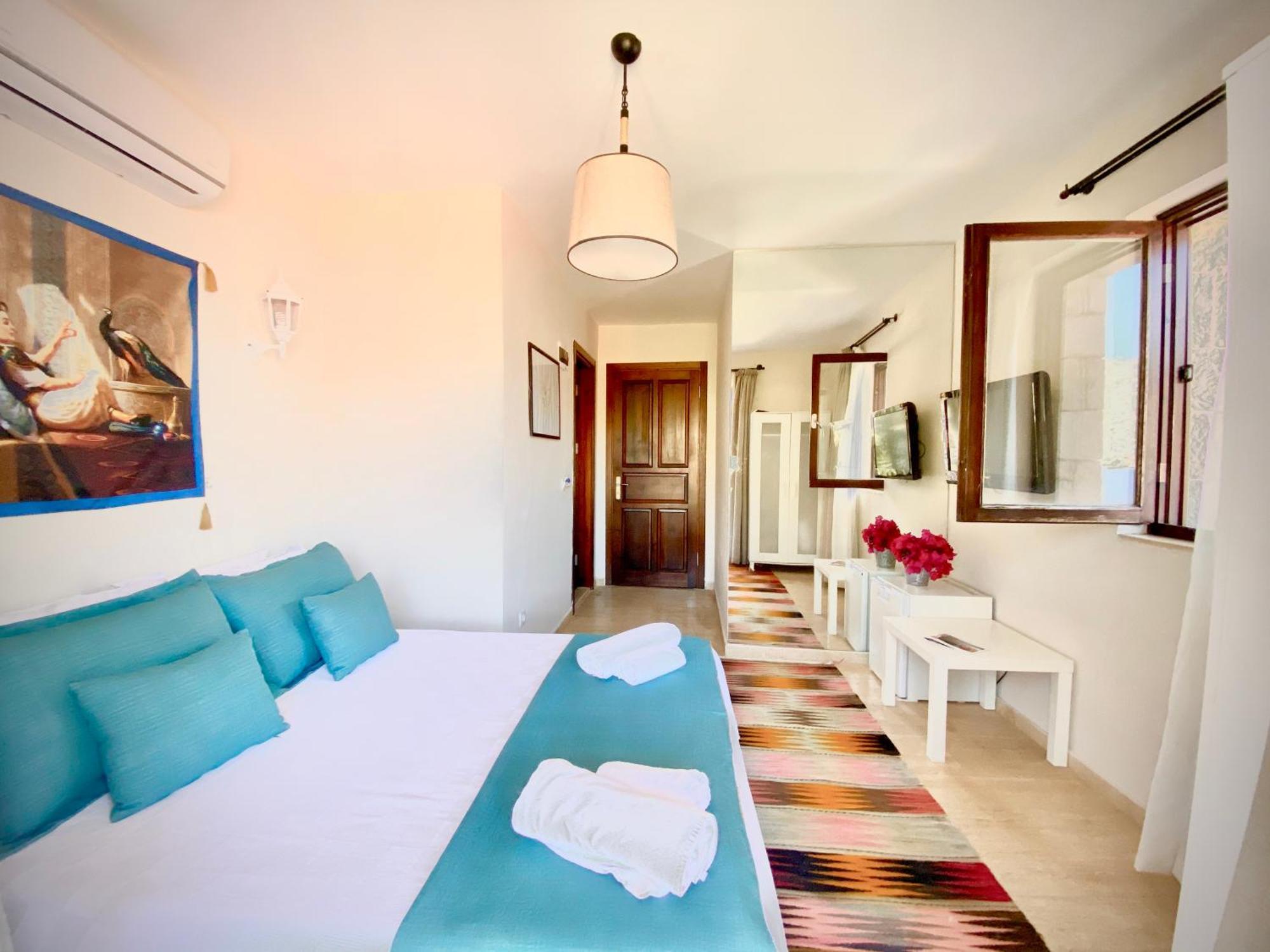 Club Hotel Barbarossa Kas Bagian luar foto